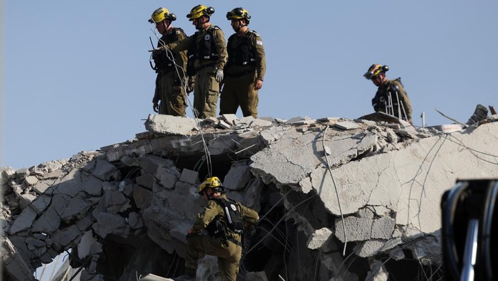 Rudal Iran Menghantam Israel, Darah Tumpah di Rishon LeZion 